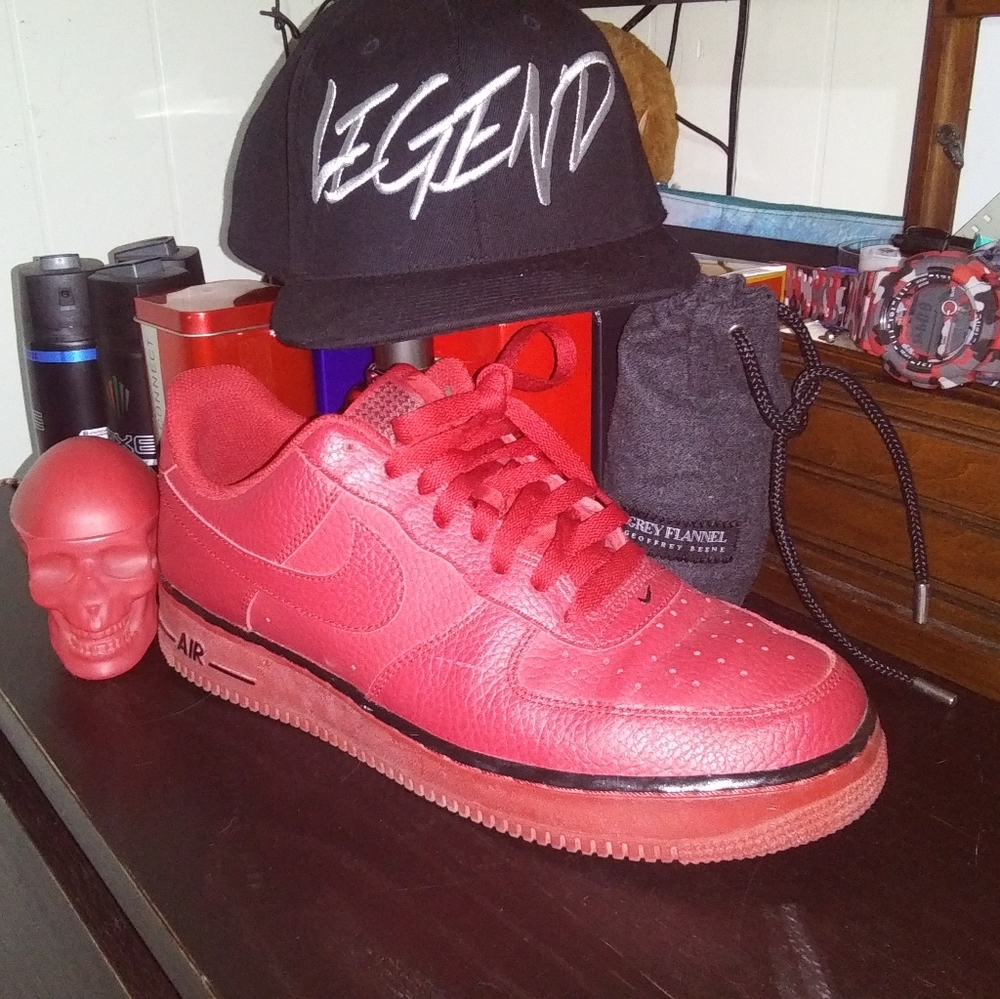 AF1s red lows